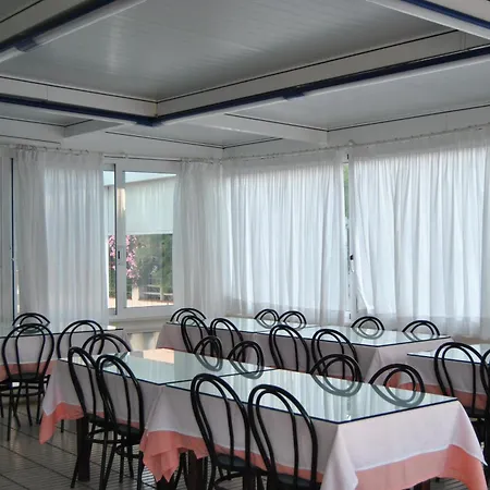 Hotel Montana By Bossh! Roses